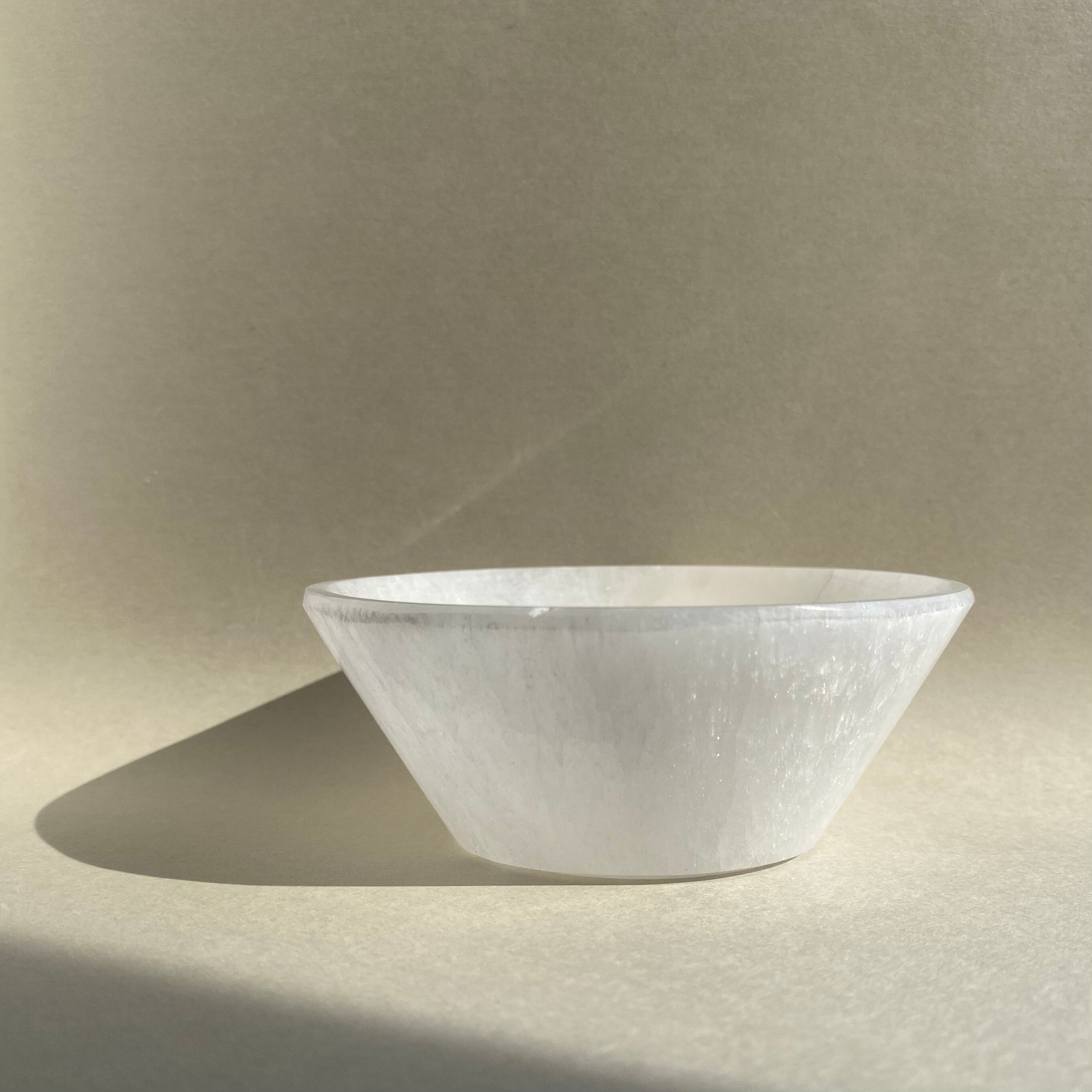 セレスタイト　約30cm No.30 Celestite bowl ＊セレスタイト ボール | BLOOM STORE