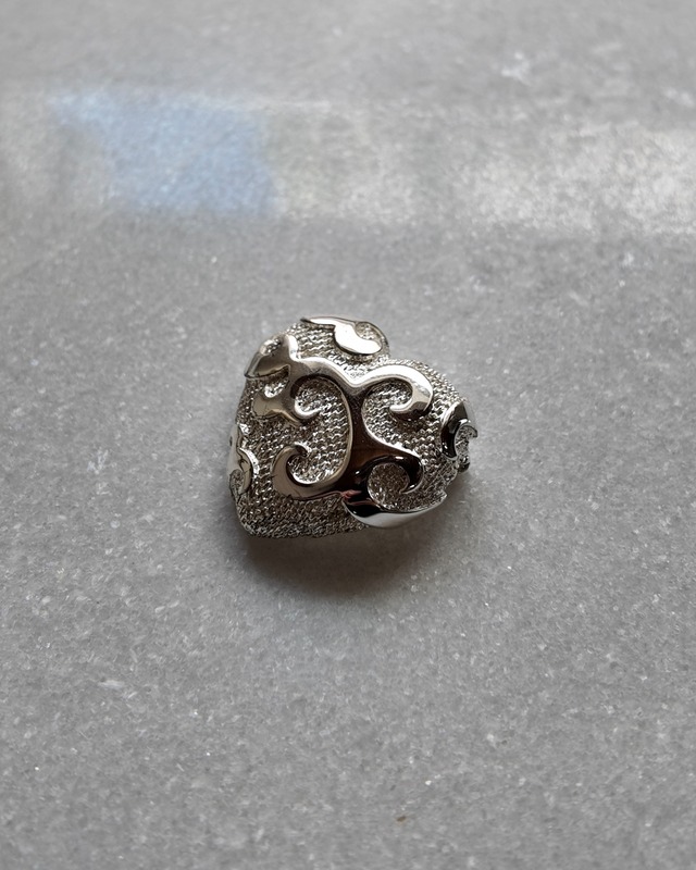 【Yves Saint Laurent】heart pin brooch