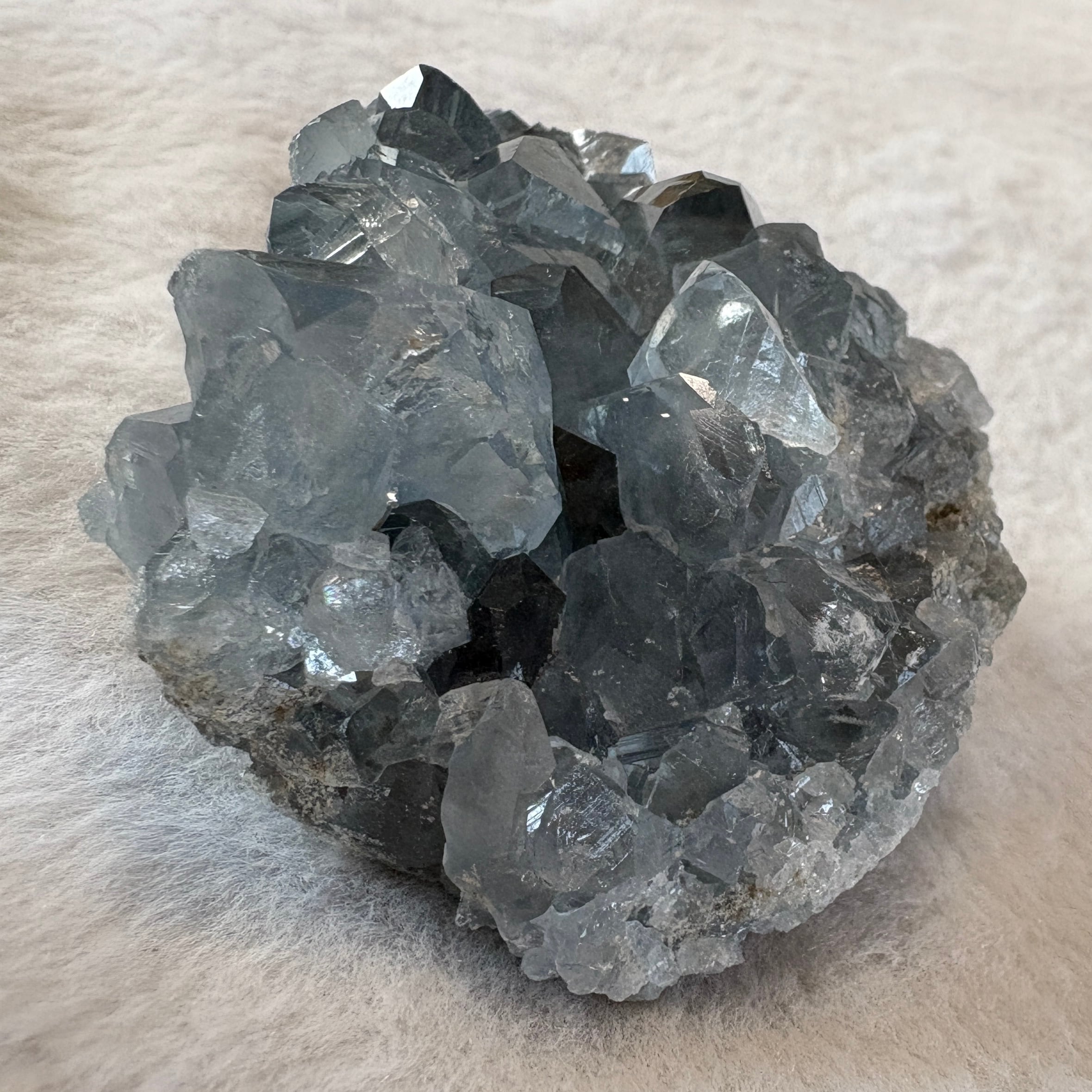 ②マダガスカル産 セレスタイト結晶原石｜深みのある青と立体的結晶・約7×5×4cm・236g｜天然石インテリア