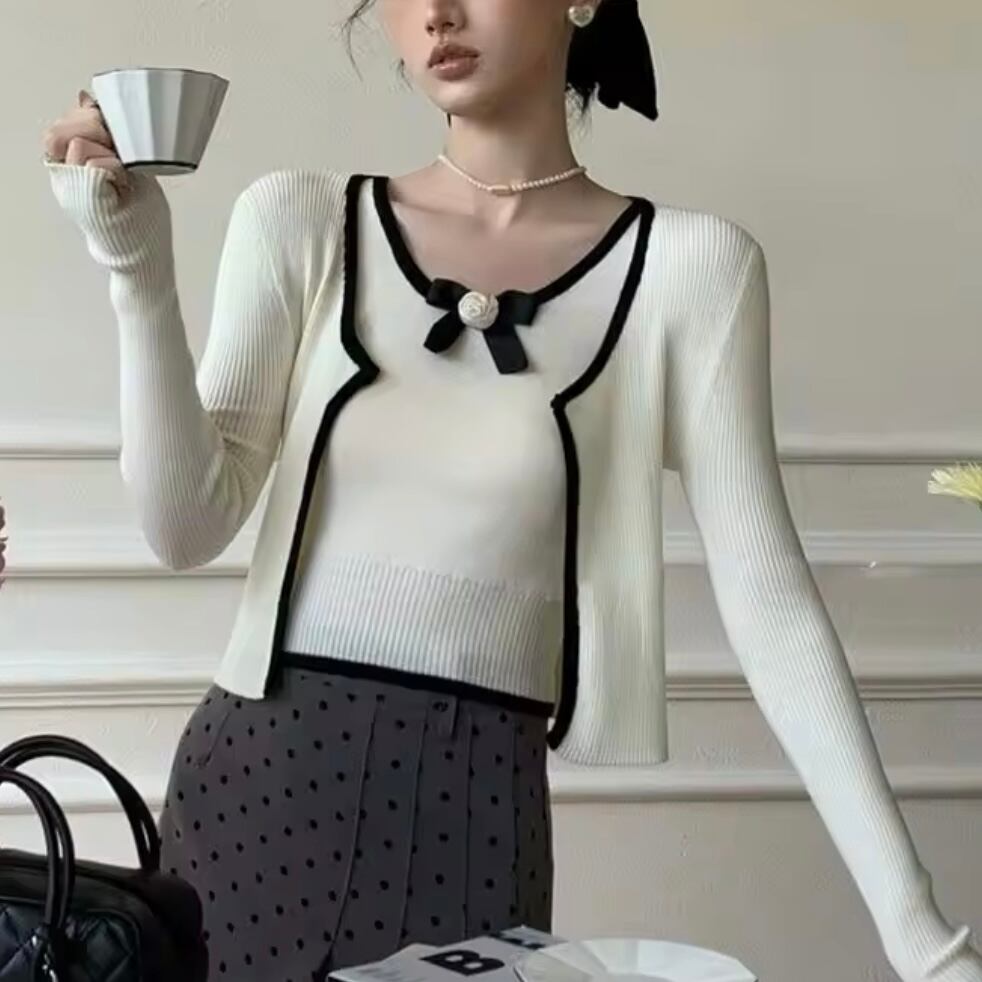 ローズリボンブローチ付き 配色ニットタンク＆カーディガンSET