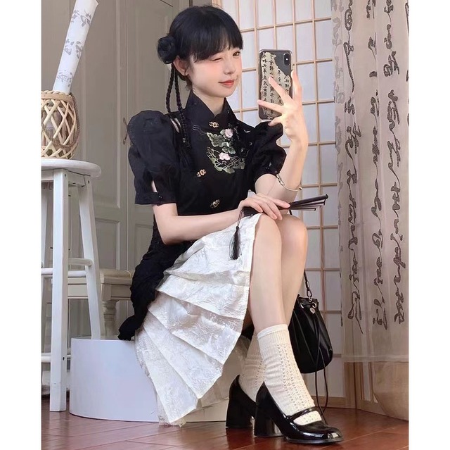 【之】★ワンピース★ブラック 合わせやすい カジュアル lolita 刺繍 花柄