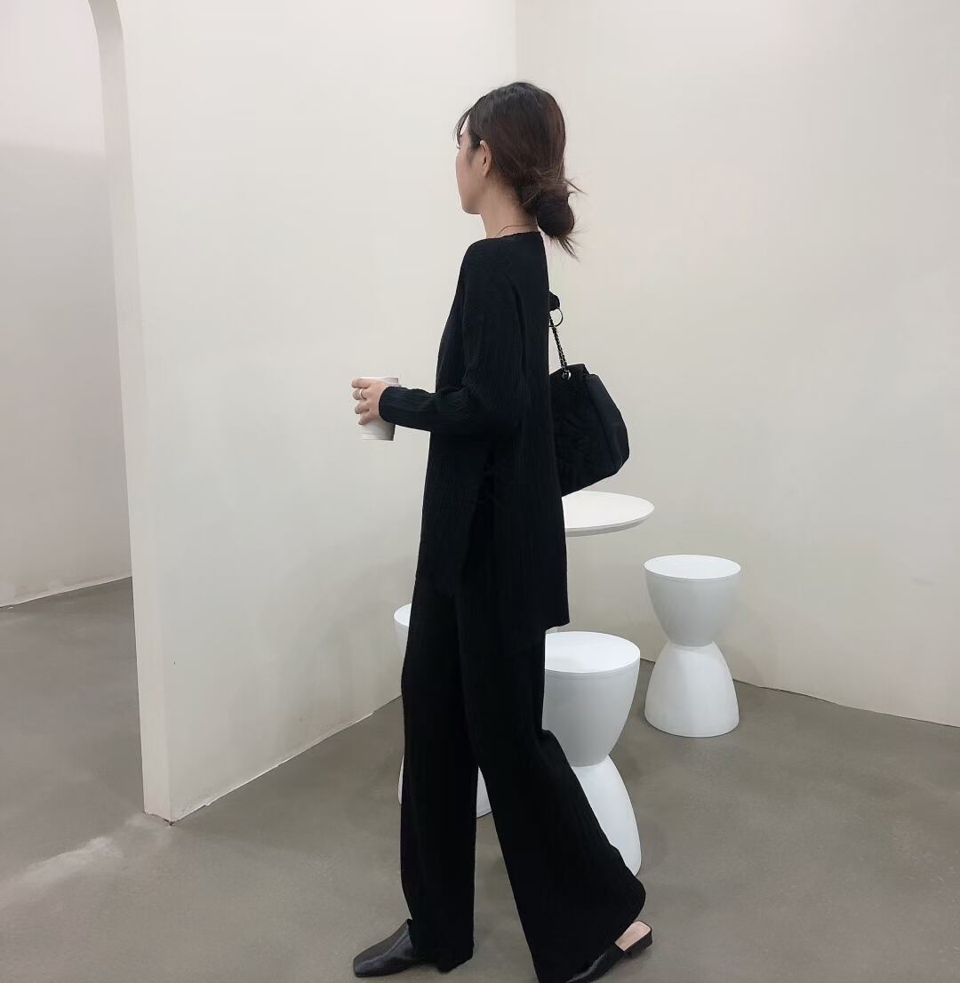 スリット入りプルオーバー&ワイドパンツ ニットセットアップ AJ1050-9052