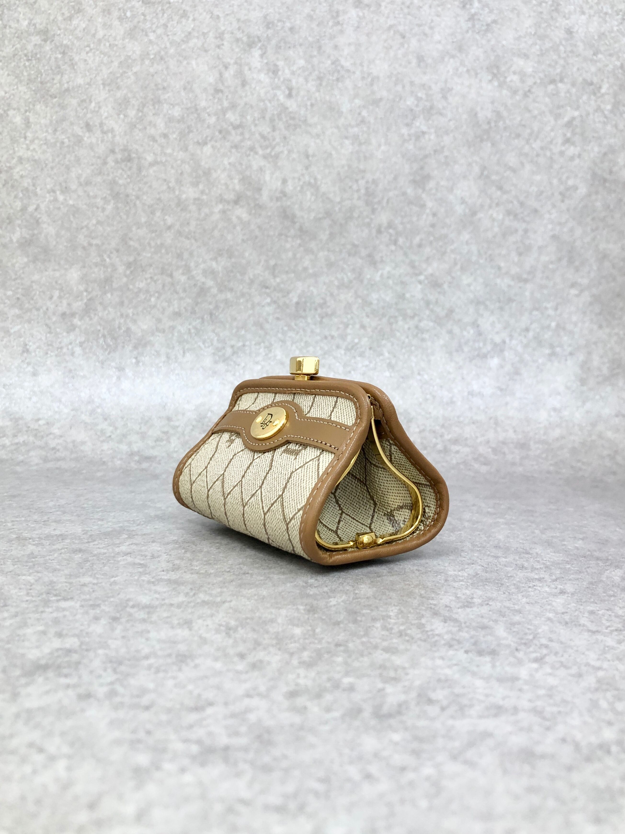 クリスチャンディオール ヴィンテージ ハニカム柄 キャンバス ケース 財布 Christian Dior クリスチャン ディオール ハニカム柄 財布 ブラウン