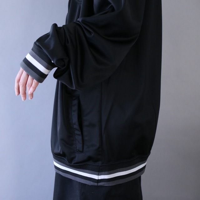 XXL over silhouette rib line design track jacket