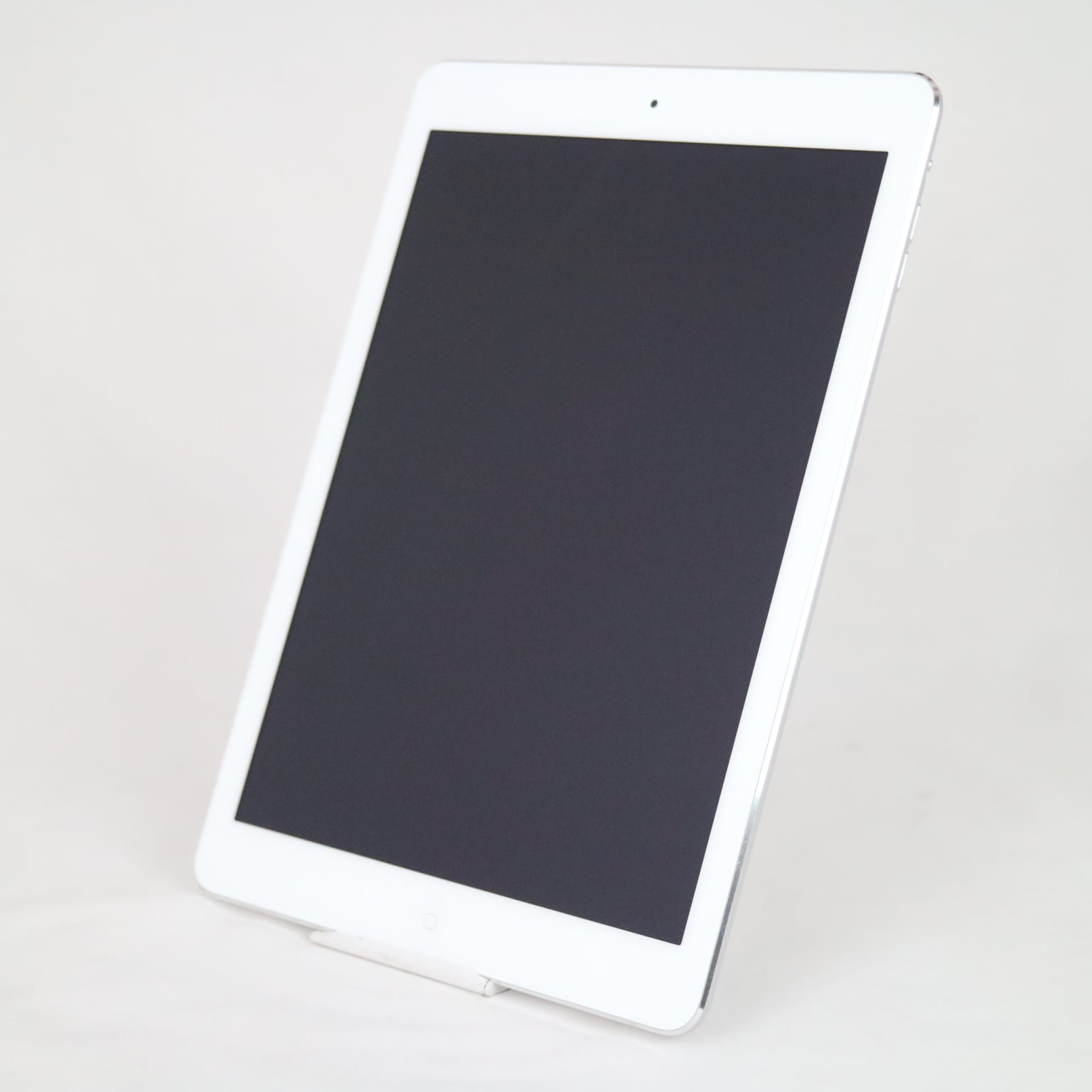 Apple iPad 第5世代 WiFi 32GB(モデル MP2G2J/A）