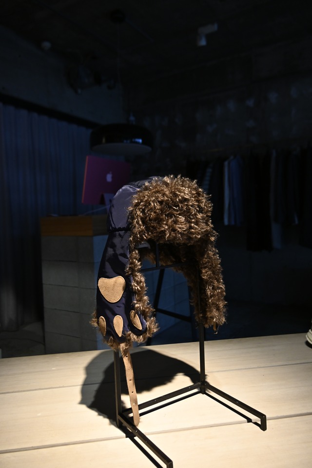 【26AW | UNISEX】Feng Chen Wang フェンチェンワン / キャップ / CAT EARFLAP NAVY BLUE HAT / FUF22AC27BR