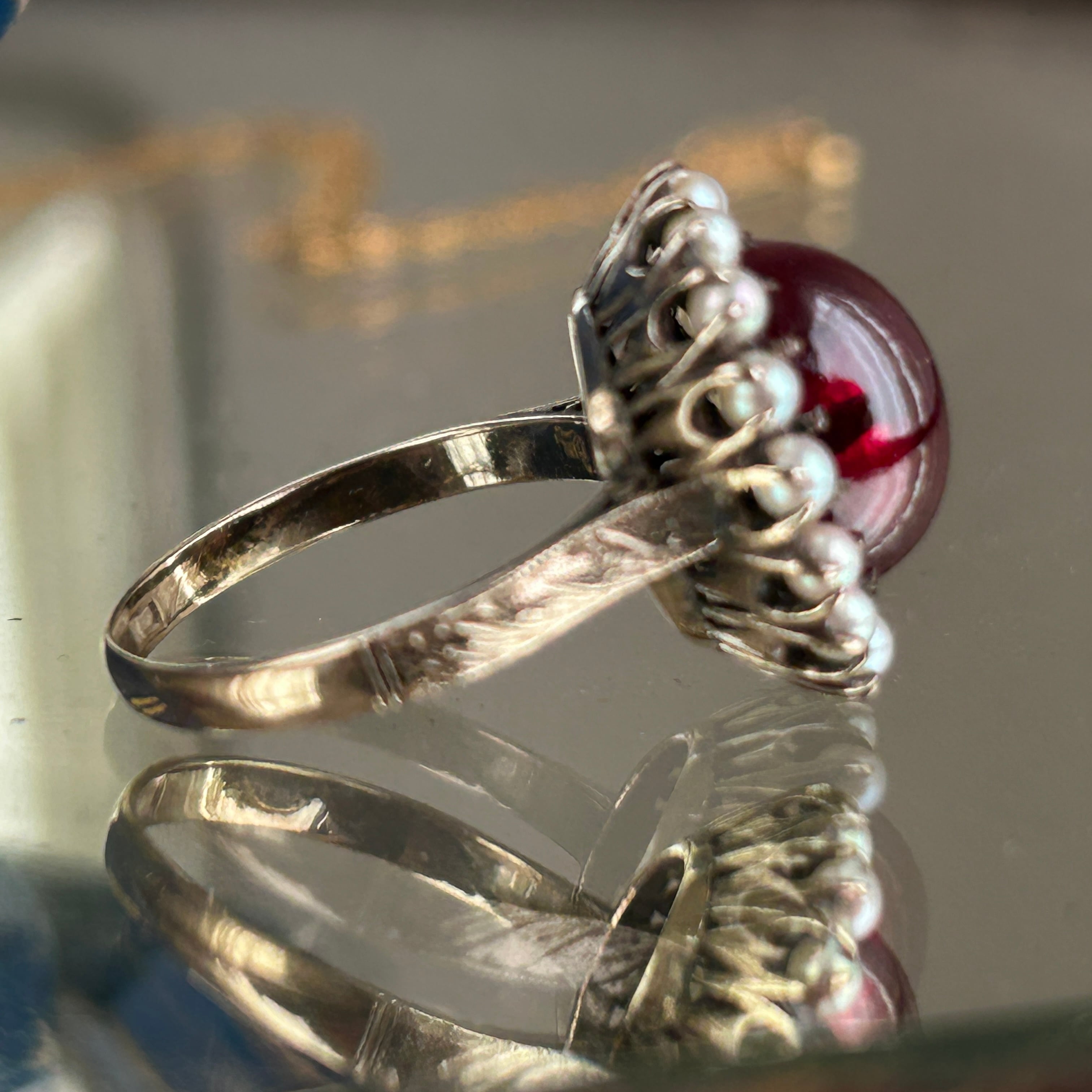 Viotage K12合成ルビーカボッションあこやベビーとりまきリング