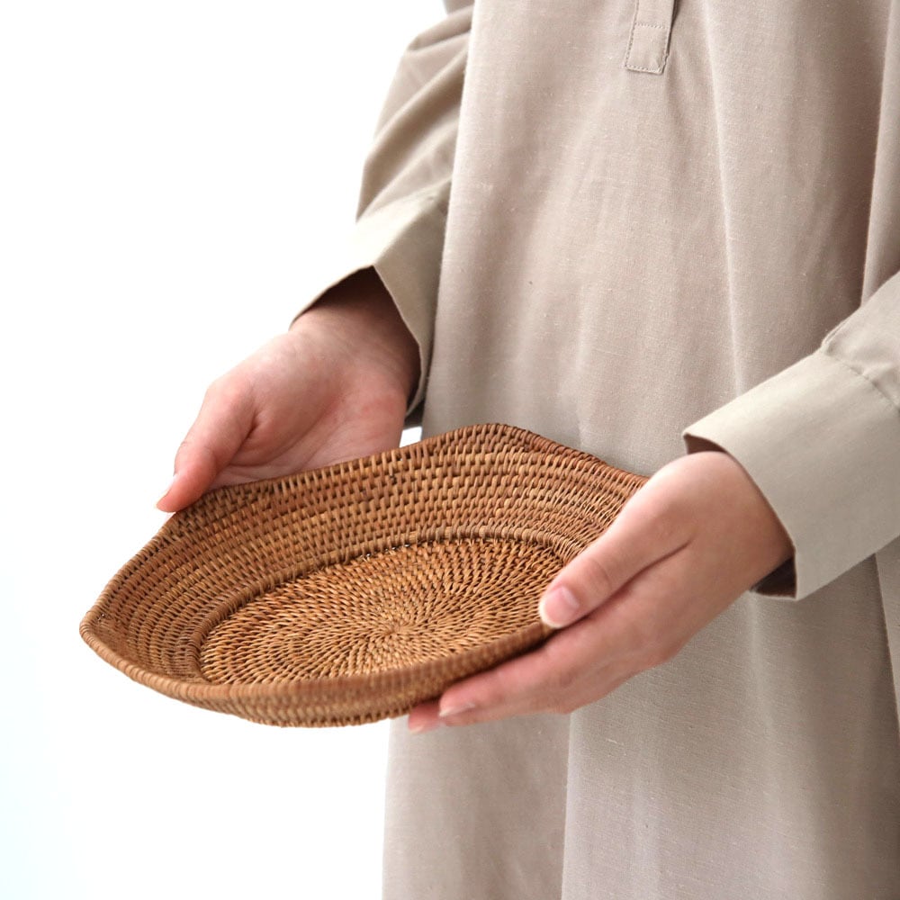 アタ製 手編みのプレート 花のふちどり おもてなしに最適なアタ