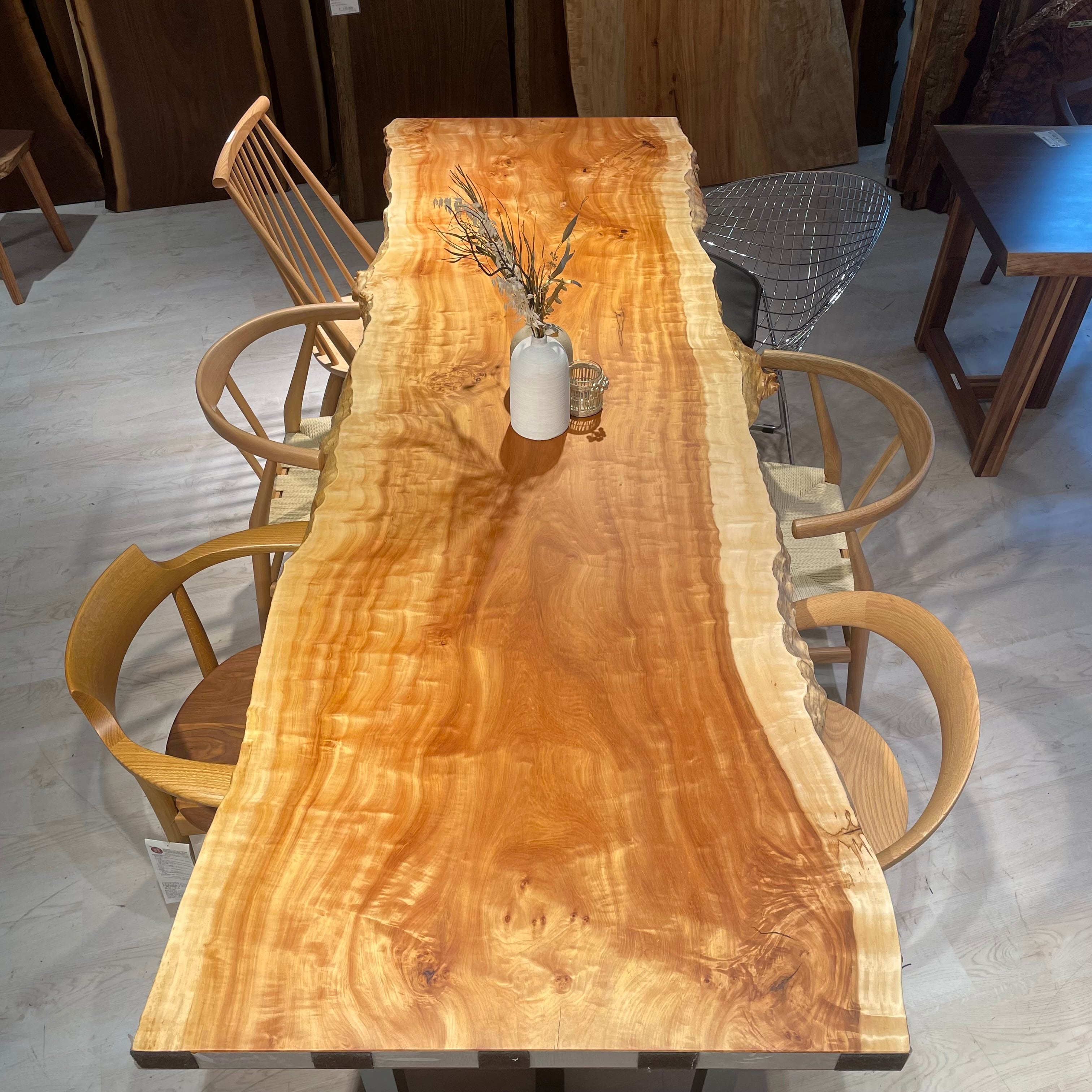 Premium】栃（トチ）_2520×750-920×55_青山店_テーブル天板/一枚板