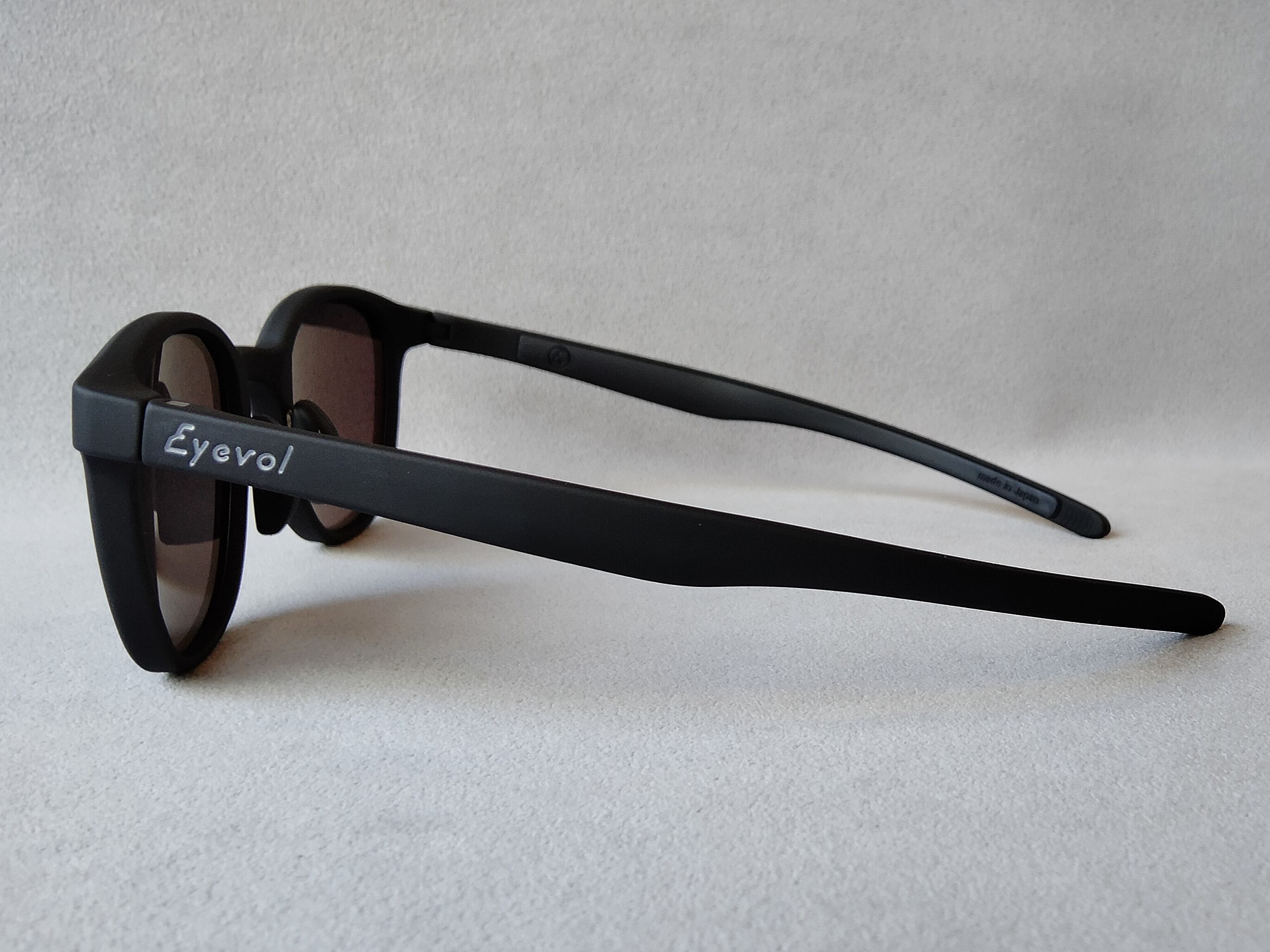 Eyevol（アイヴォル）「MILBURN（51）ミルバーン」C:MBK-DG-DK.GRY