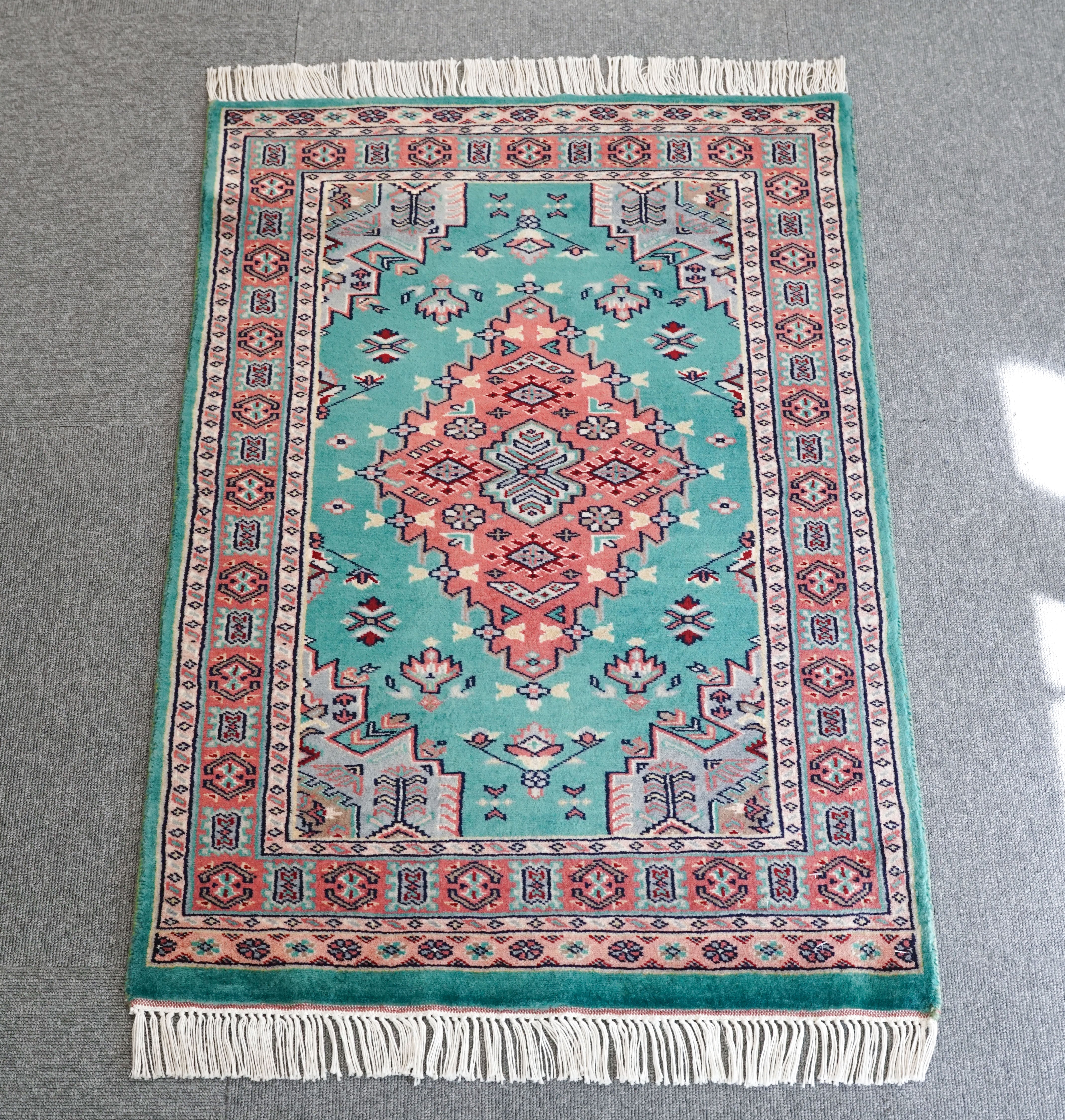 93×63cm【パキスタン手織り絨毯】 | Decorworks