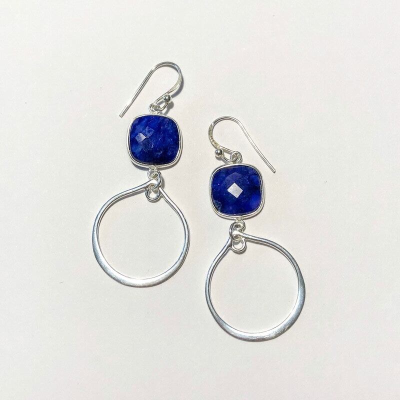 【残りわずか】サファイア 横フープ フック ピアス silver