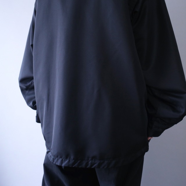 sleeve zip joint design over silhouette zip-up blouson