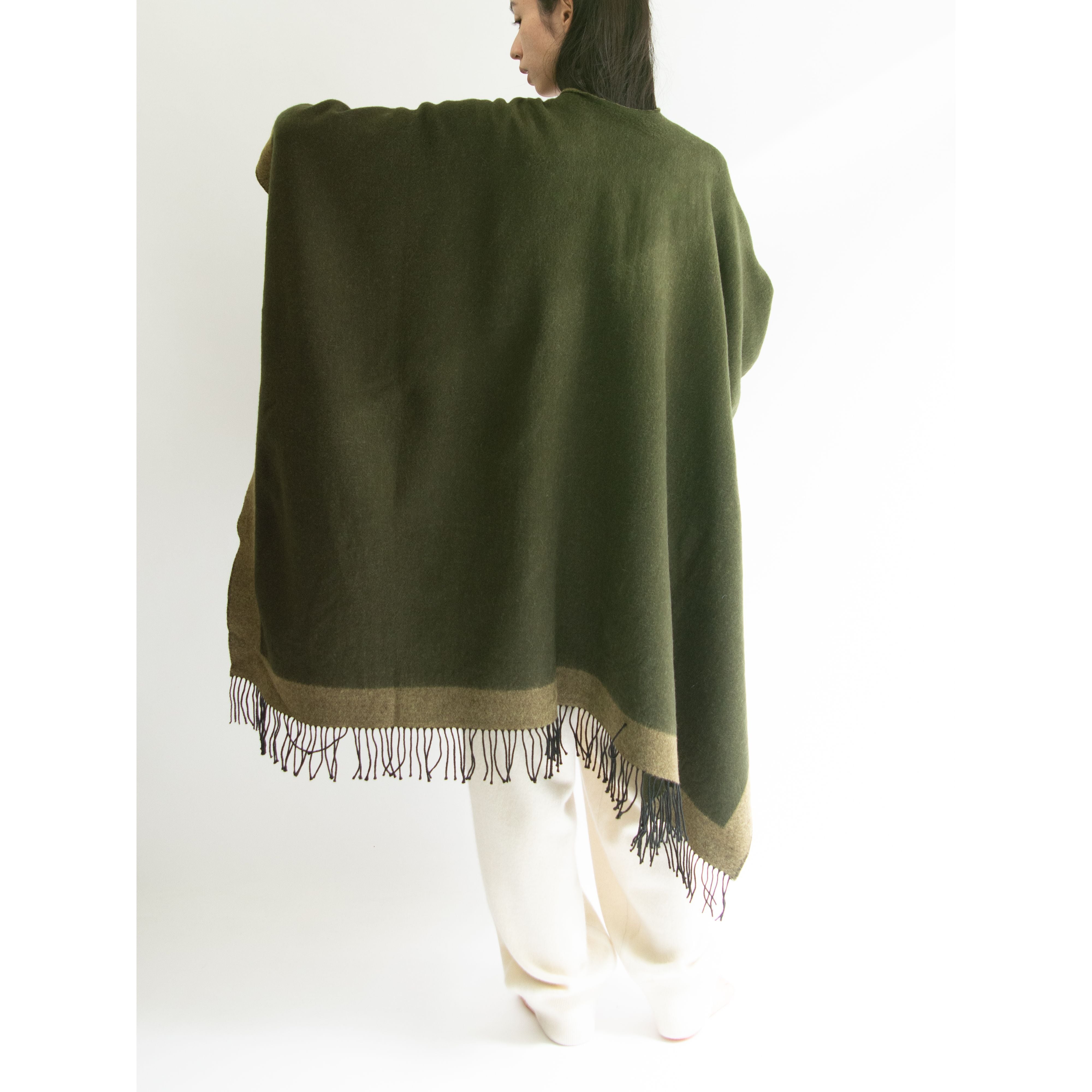 フランス製羊毛100%のポンチョ 古着 イヴサンローラン Yves Saint