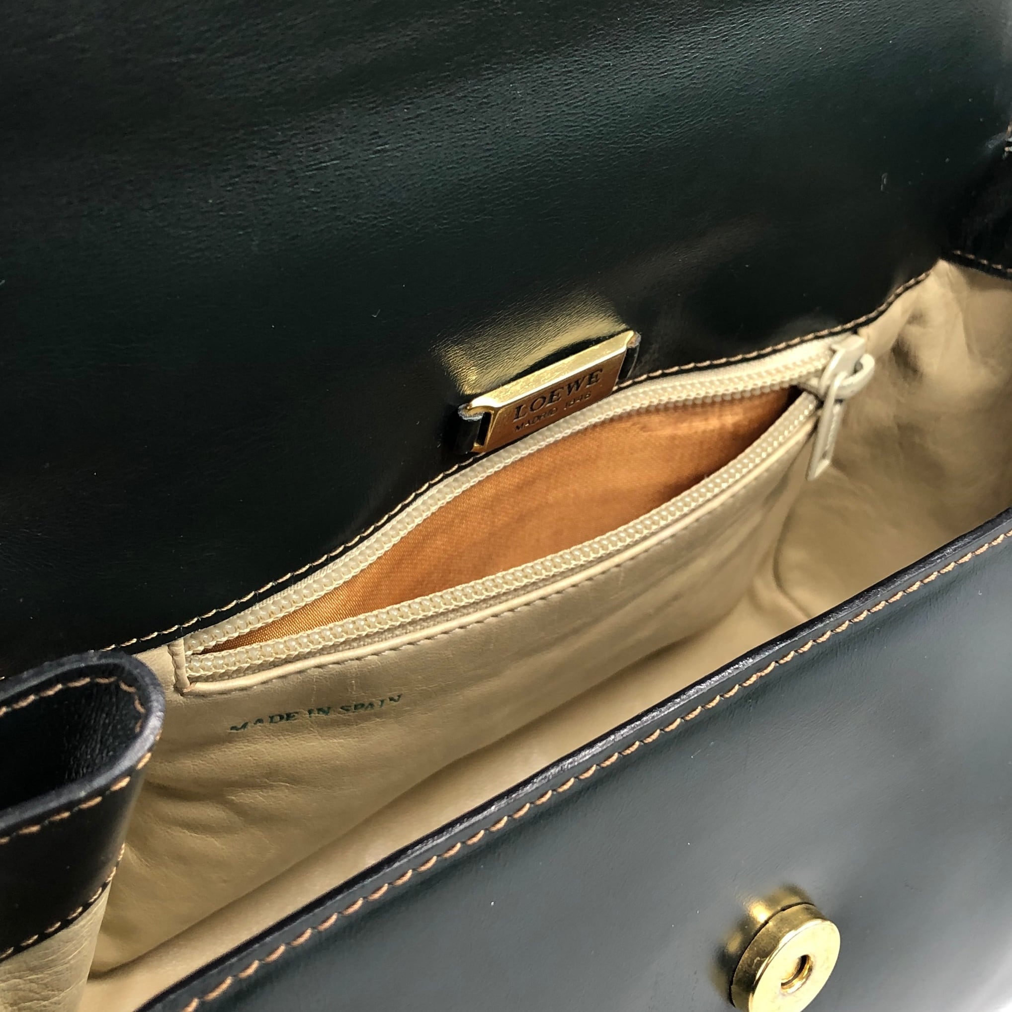 LOEWE ロエベ ショルダーバッグ ダークグリーン ロゴ レザー vintage