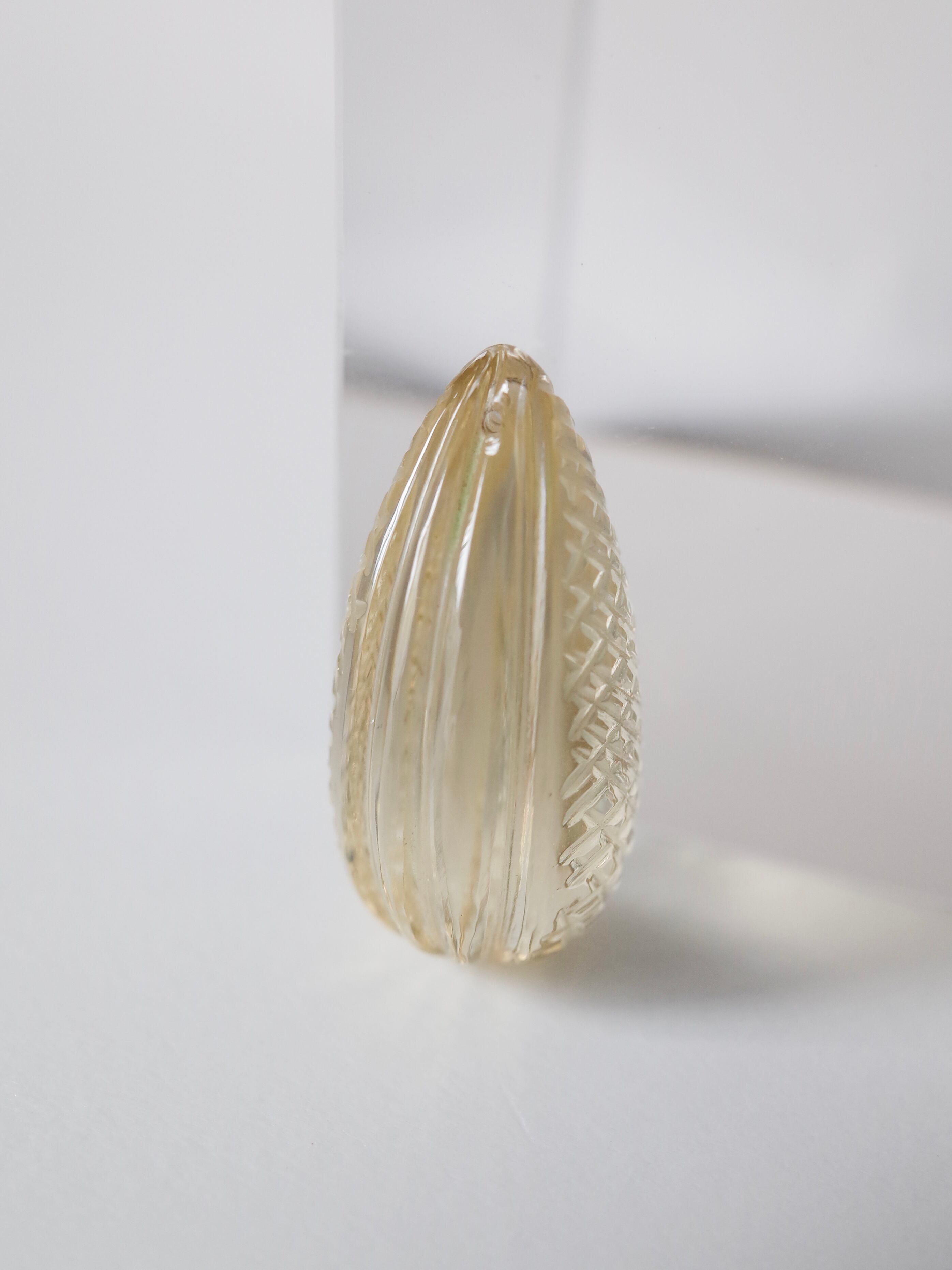 【穴あき】カービング レモンクォーツ - 015