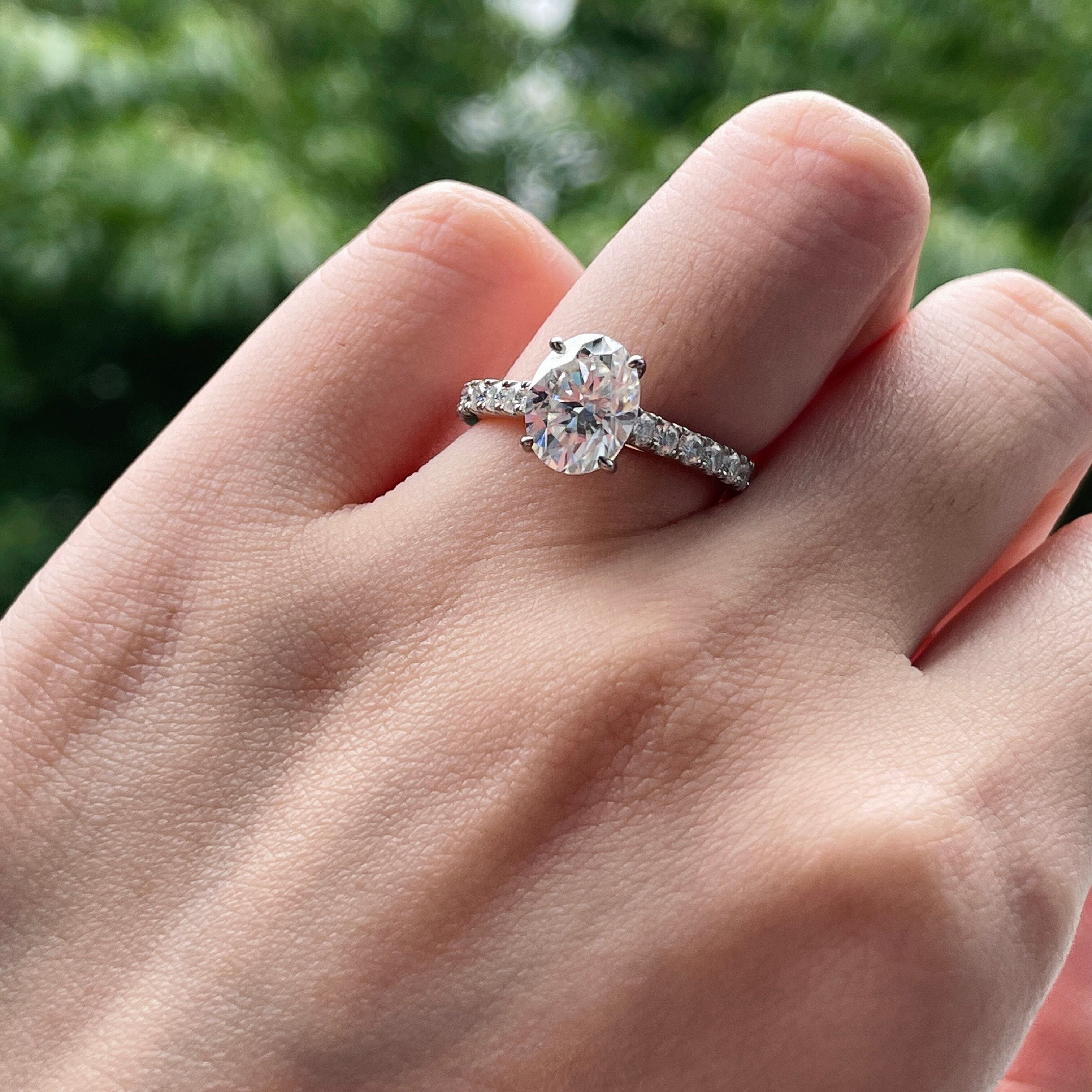 送料無料 AnuJewel 2カラット オーバルカット Dカラー モアッサナイト