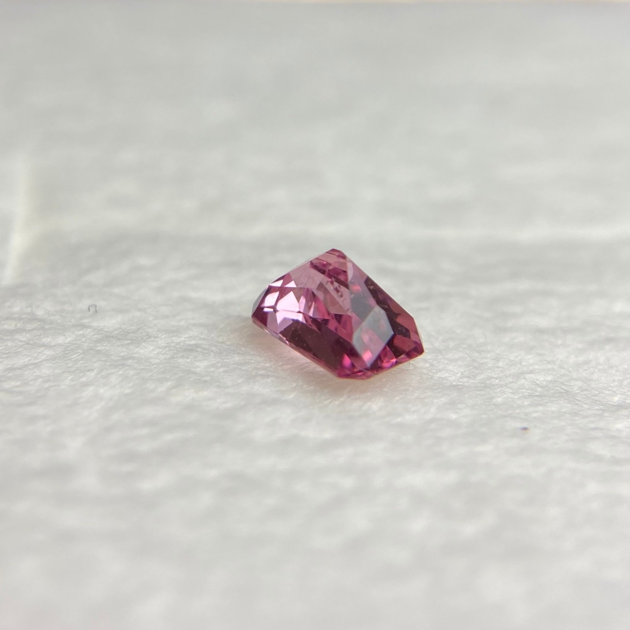 スピネル 0.564ct ピンク 簡易ソーティング付き No.142