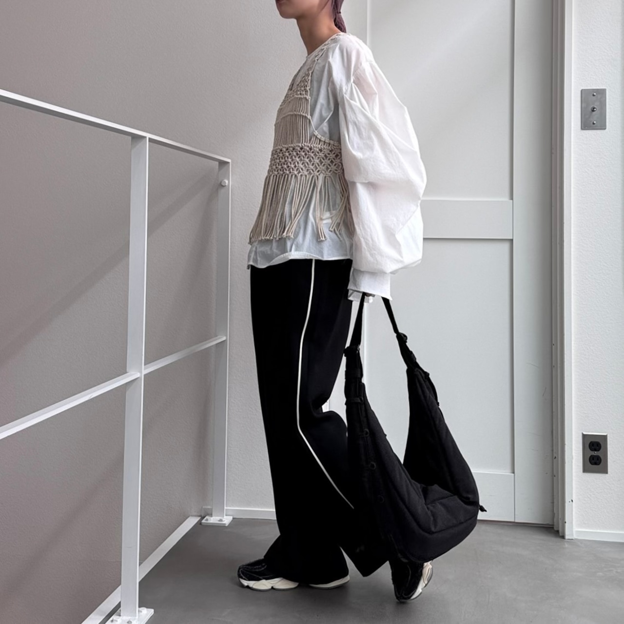 【受注予約:3月上旬入荷予定】サイドラインストレートイージーPT/ブラック