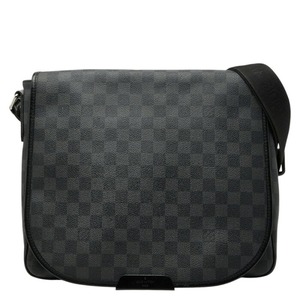 ルイ ヴィトン ダミエグラフィット ダニエルMM ショルダーバッグ N58029 ブラック PVC レザー メンズ LOUIS VUITTON 【中古】