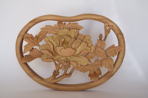 The Crown of Spring ― An Original Openwork Peony Relief by Tessō Mori The Crown of Spring ― An Original Openwork Peony Relief by Tessō Mori