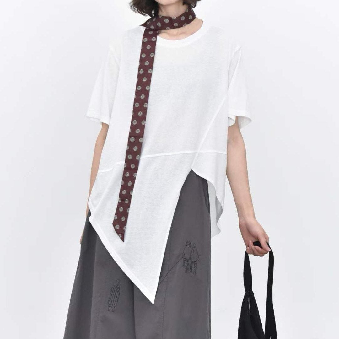 ASYMMETRIC HEM CREW NECK SHORT SLEEVE T-SHIRT M-17802