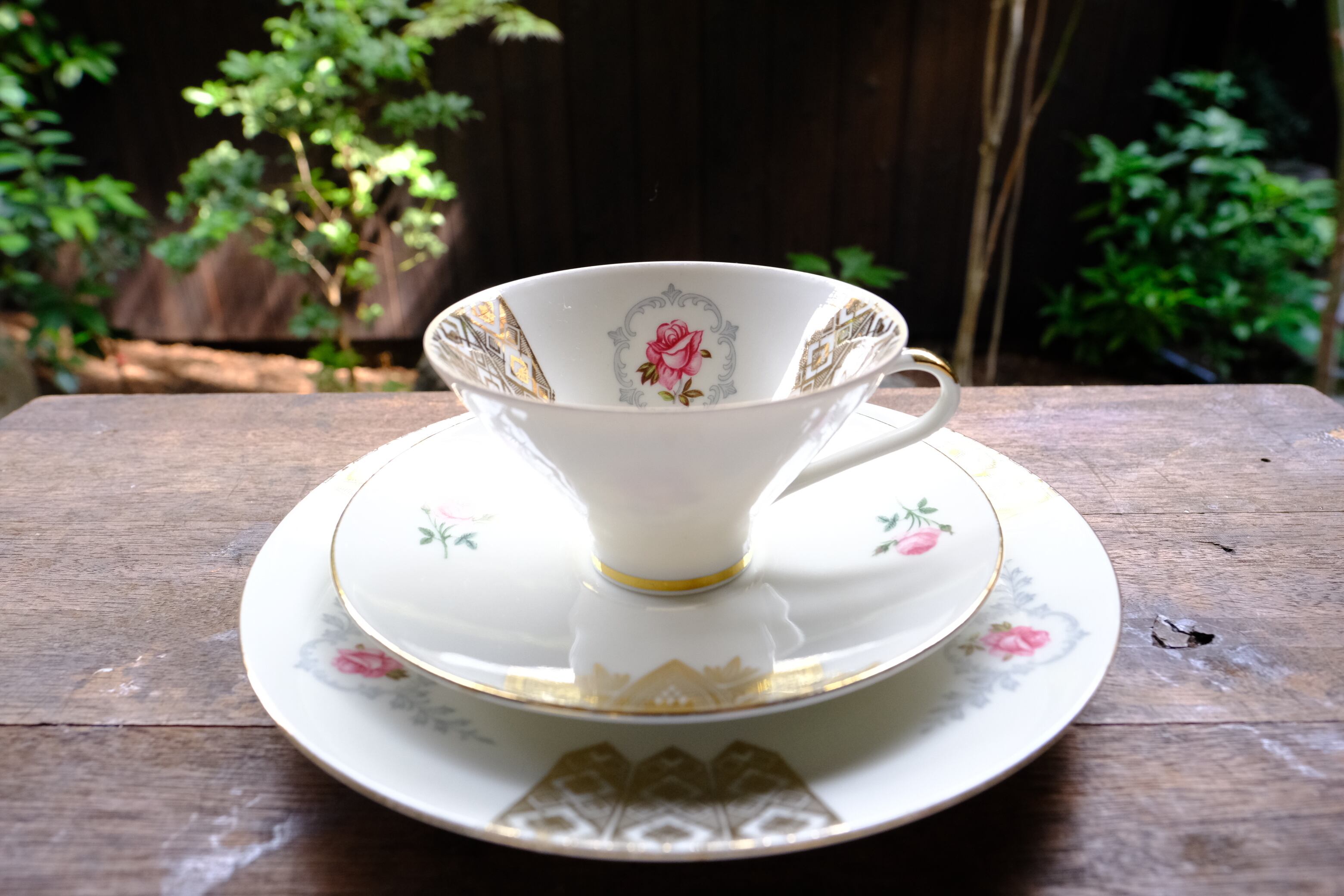 専用　ミッタータイヒ/Mitterteich　ライラック♡20cmプレート6枚 Mitterteich 金彩の色鮮やかなカップ＆ソーサー＆プレート | Simon Schmitz