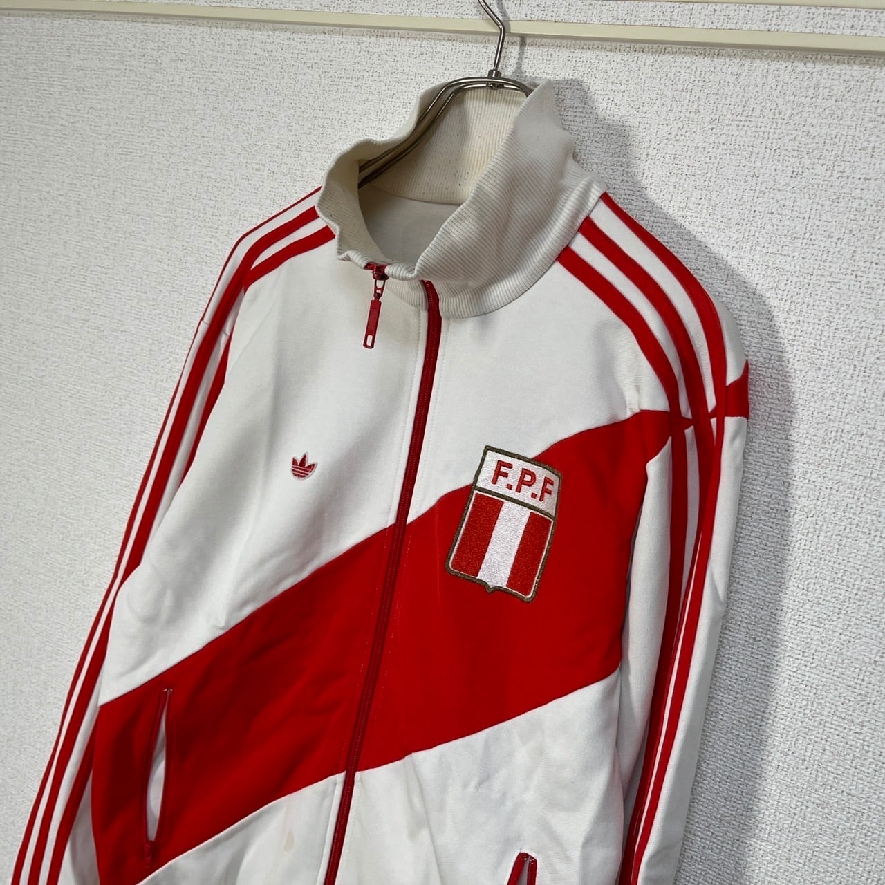 アディダス ジャージトラックジャケット サッカーペルー代表 白 アディダス ジャージトラックジャケット サッカーペルー代表 白