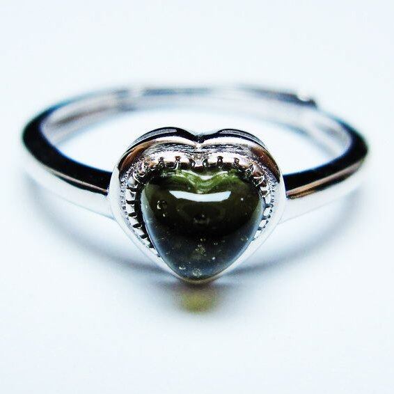 モルダバイト リング モルダウ石 指輪 ハート フリーサイズ 12号 一点物 メール便可 [M便 1/20] 199-589