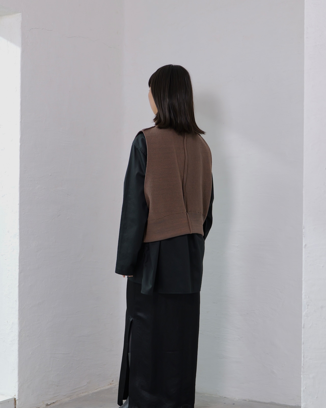 i’m here - Driver’s Knit Vest :Brown|前後スイッチ/ダブルファスナー/立体リンクス