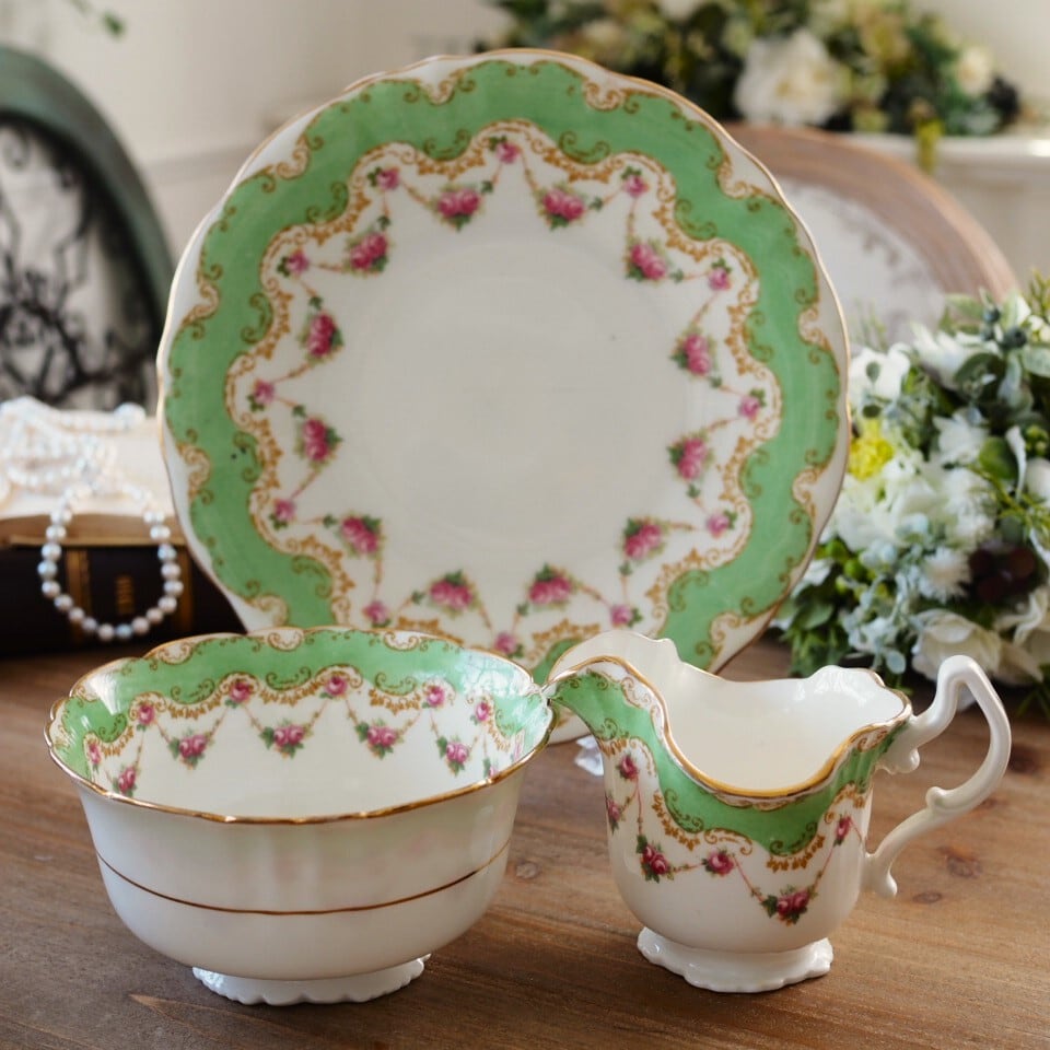 英国ロイヤルドルトン グリーン＆ローズガーランドティーサービス3点