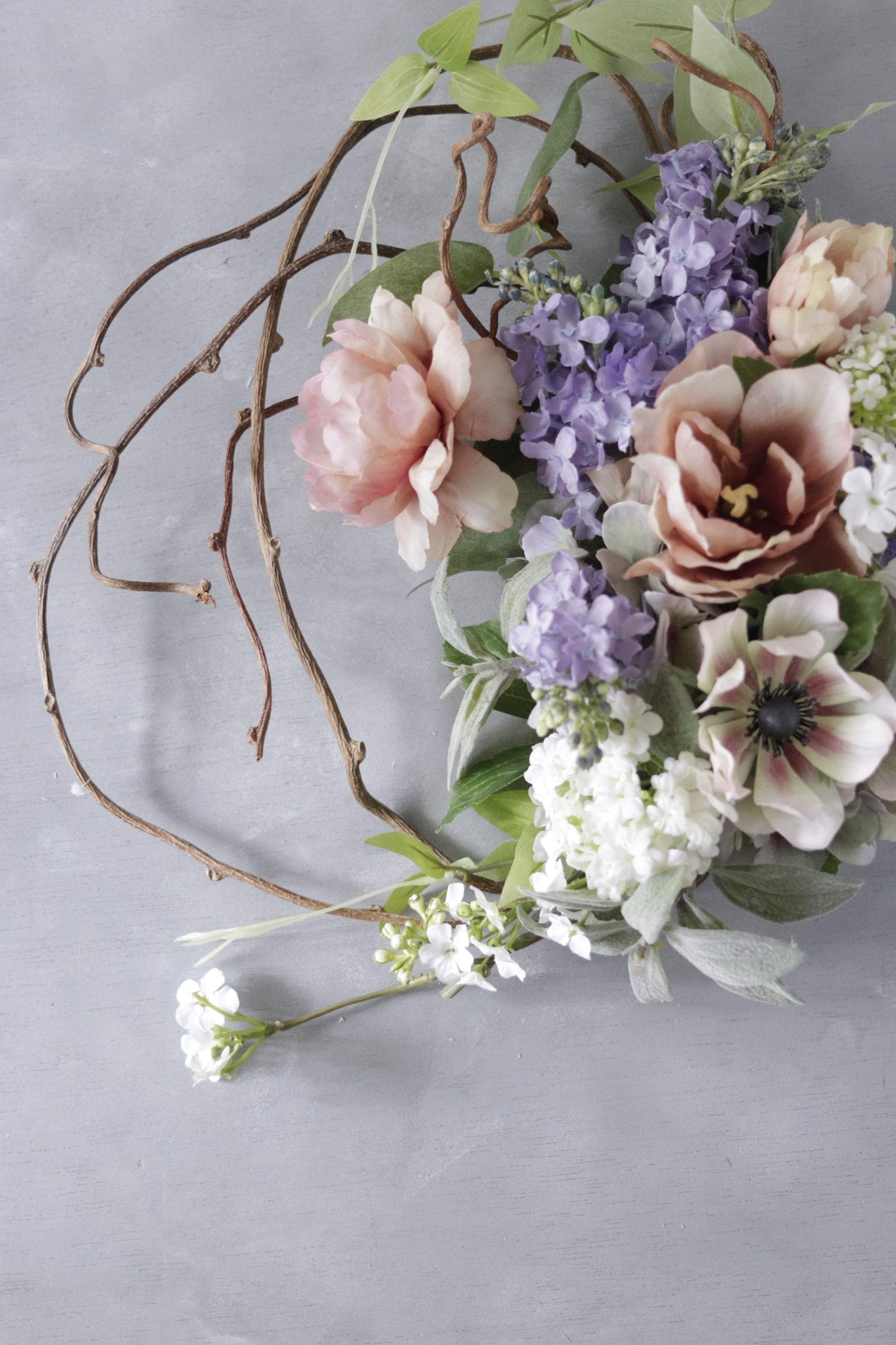 ライラックと春の花のリース | アーティフィシャルフラワーの通販