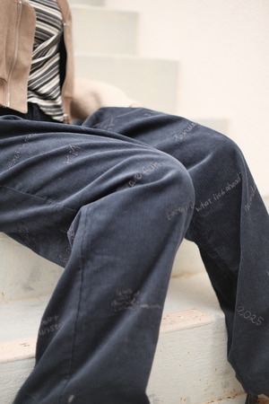 Embroidered Corduroy Pants / NAVY