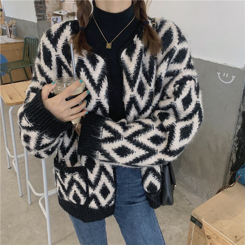 送料無料 今っぽ ダイヤ柄ニットカーディガン トップス 着映え オシャレ 双子コーデ 学生 レイヤード Lamitte Deco トレンド 韓国ファッション ショップ Base店