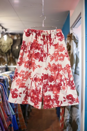 Remake wide flare shorts “Red flower print”