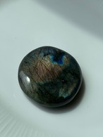 ラブラドライト　カボション　～宇宙のような神秘的な光りを宿す… 前世の記憶を辿り　魂に働きかける石～