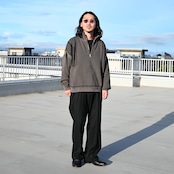 YASHIKI(ヤシキ)着回し抜群ハーフジップニット、普通に良いスラックスstyle2