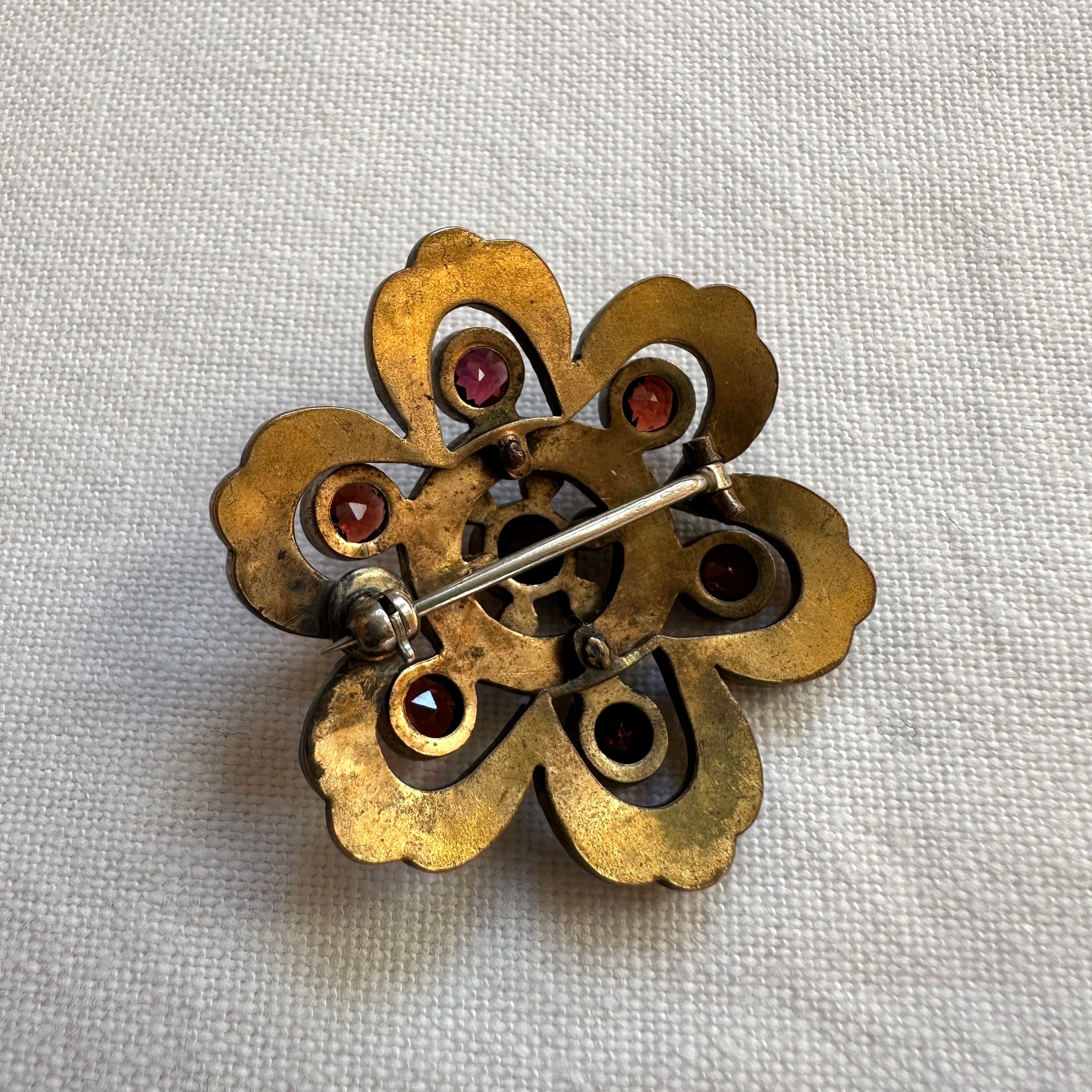 brooch ボヘミアンガーネット フラワー | peartreemarket