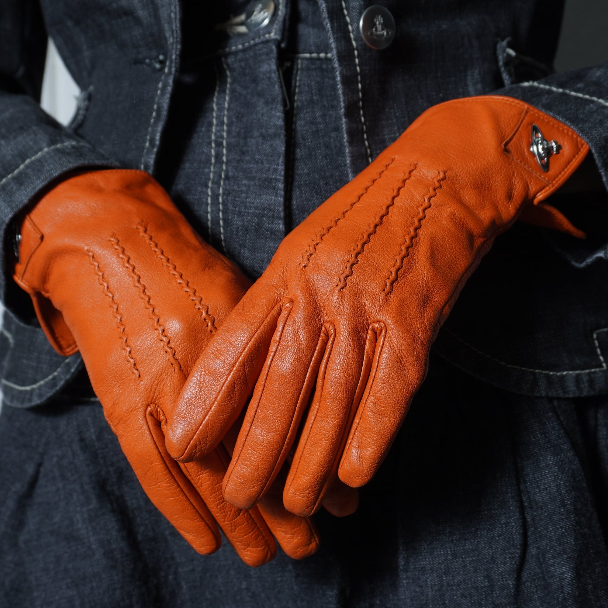 Vivienne Westwood】ヴィヴィアンウエストウッド オーブロゴ レザー