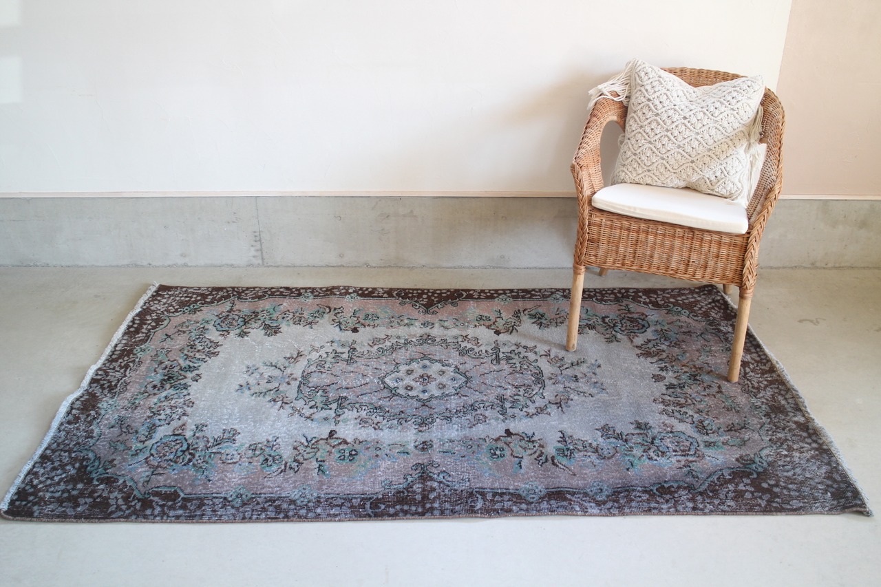 Turkish rug  No337　208×119