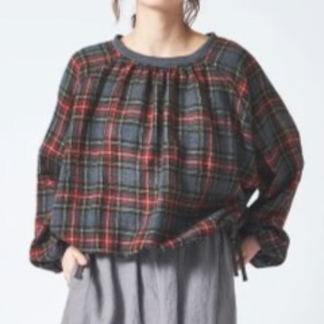 ウール先染ウールガーゼ　裾絞りラグラン リブ付きブラウス ub29-0203