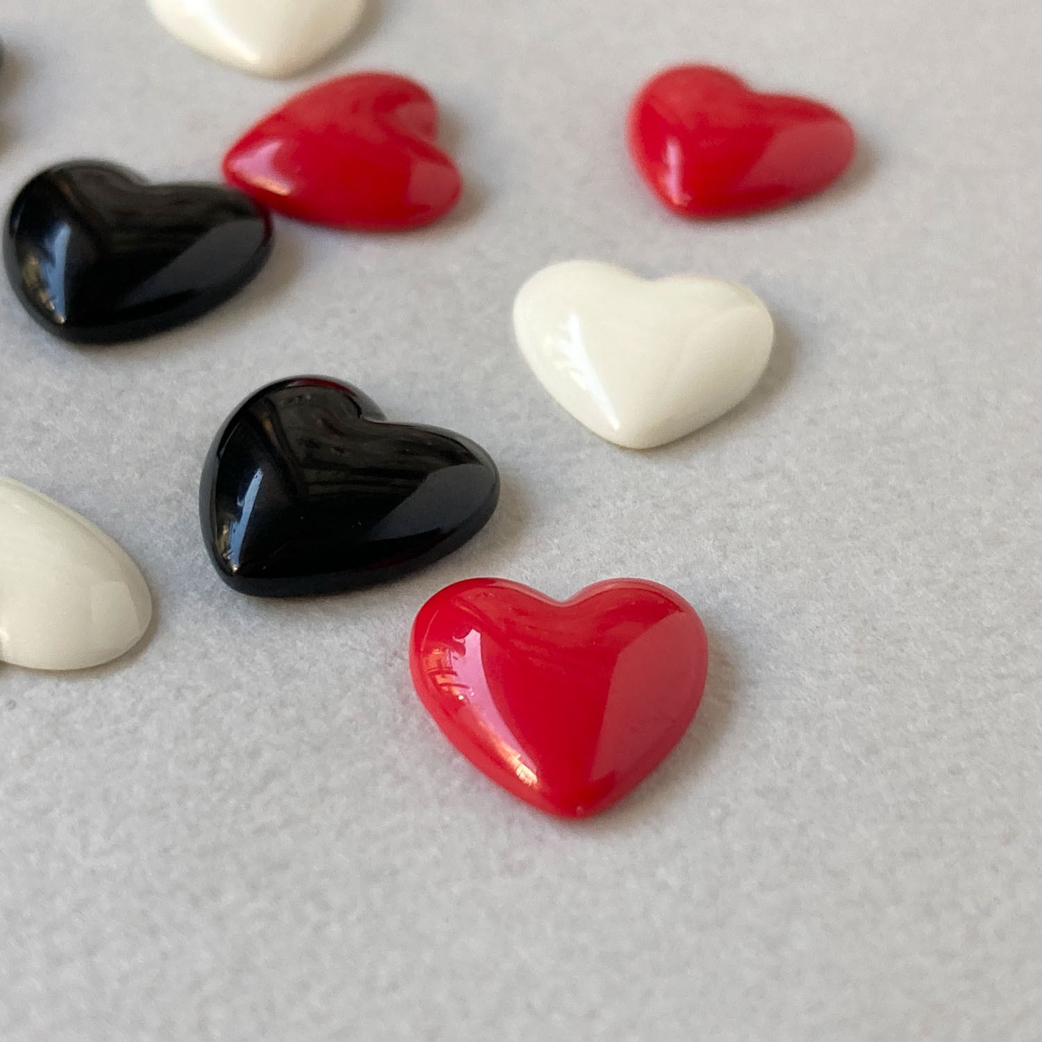 シンプルぷっくりハートのデコパーツパック（4p） | Dua-アクセサリー