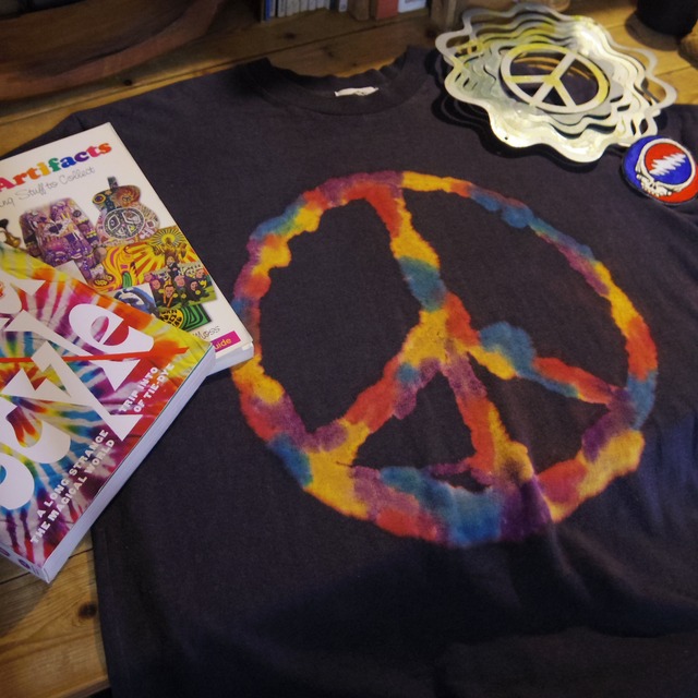 “PEACE☮” 抜染 タイダイ ヘンプコットン Tシャツ -sumikuro-