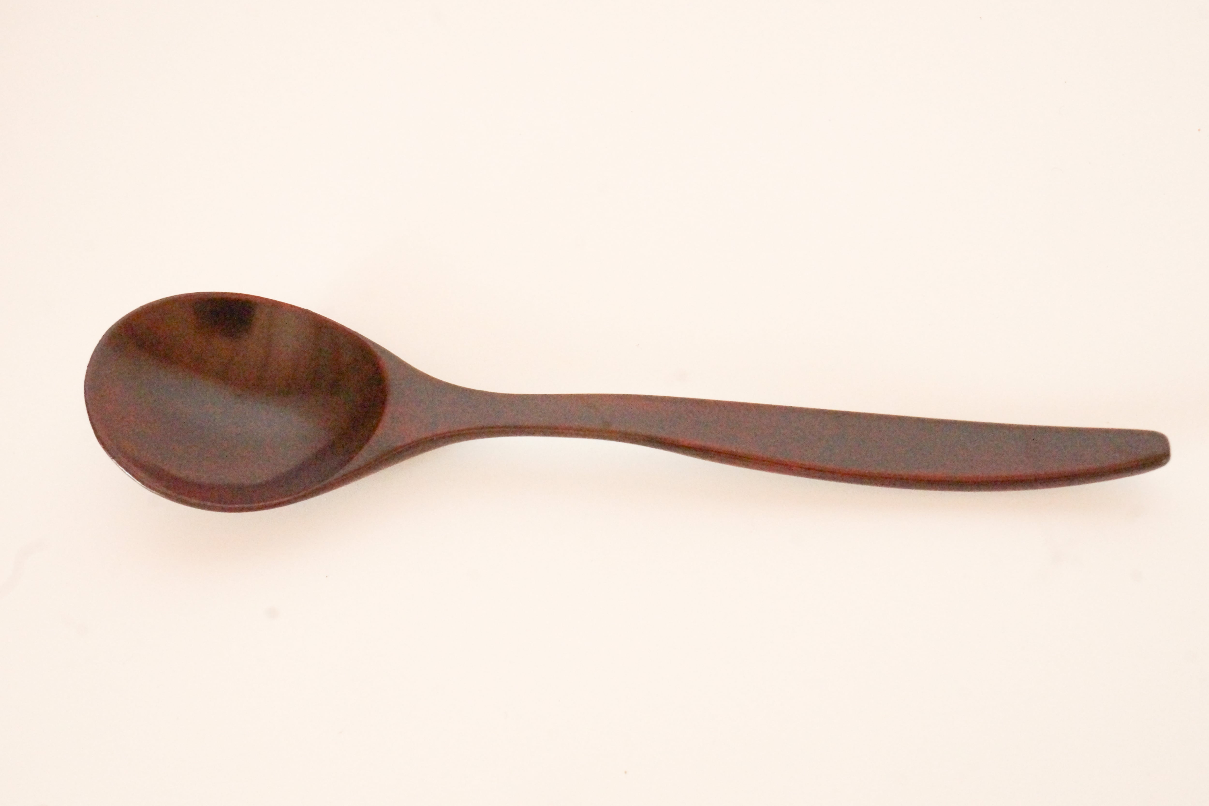 呂色仕上げの漆のスプーン（溜め塗り朱） | 家具と木の器 TODAKA WOOD