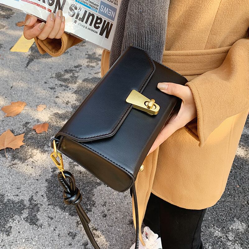 オータムウィンタースタンダード レトロ 秋物 冬物 スクウェア メッセンジャーバッグ 手作りハンドバック47881831814