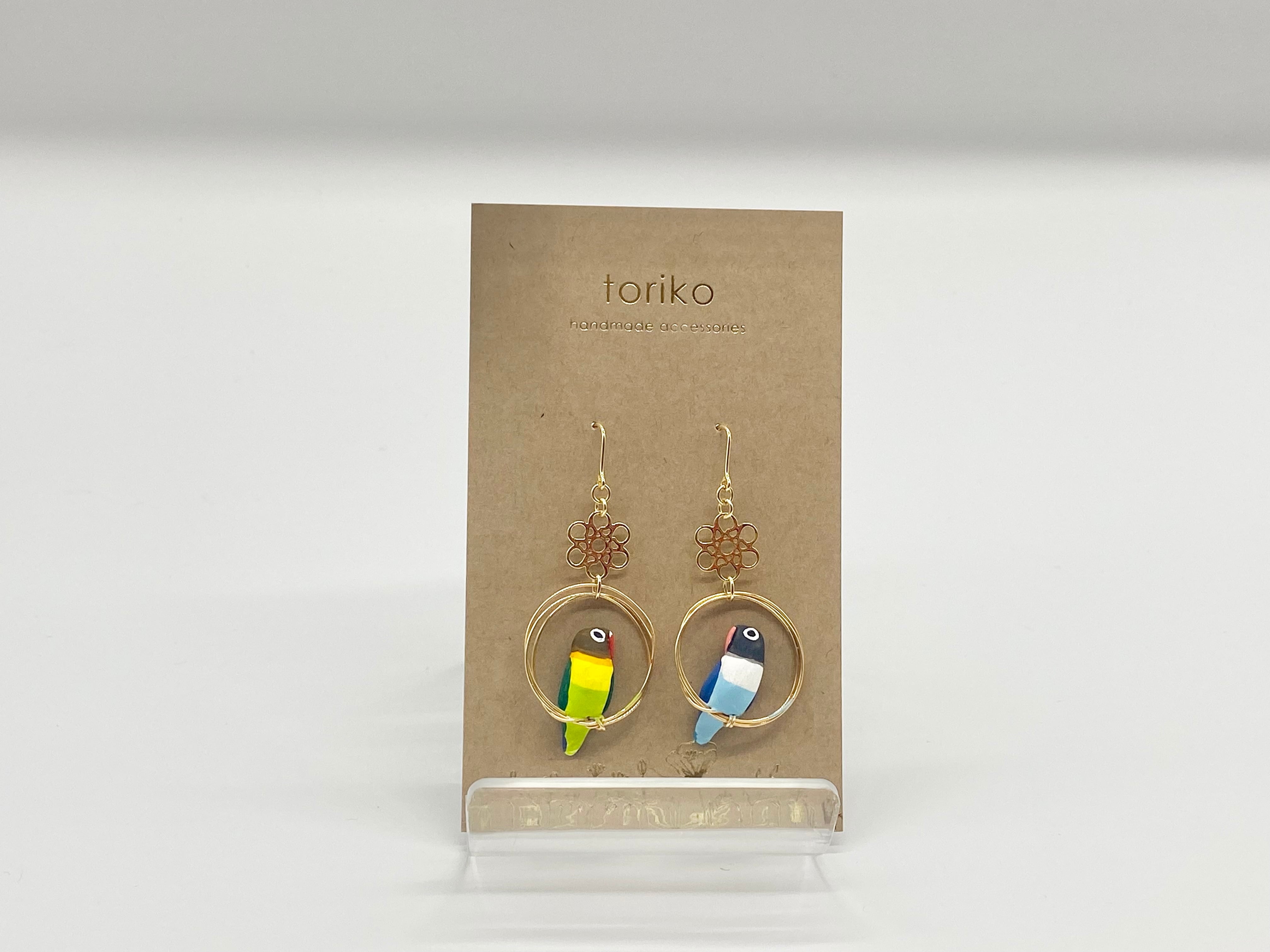 ルリコシボタンインコ×ブルーボタンインコ 花パーツ付ピアス・イヤリング
