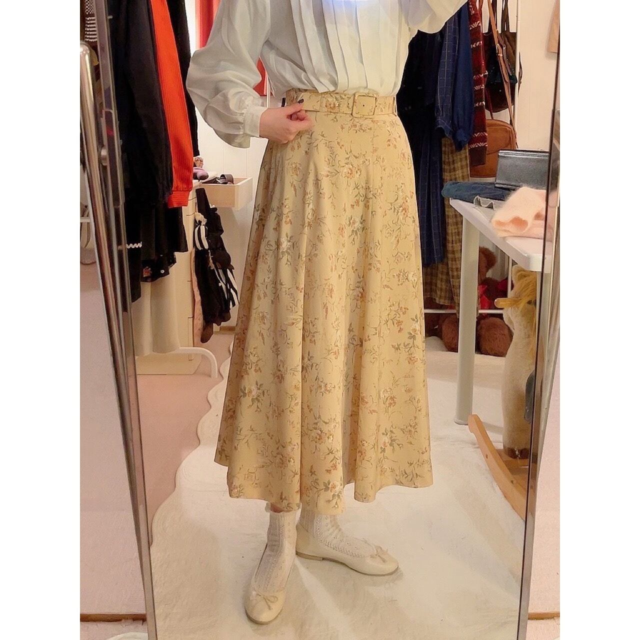 cream beige flower belt flare skirt