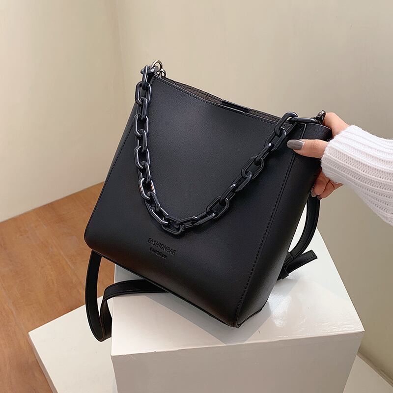 レッド ウィンター 冬物 メッセンジャーバッグ 手作りハンドバック77896200012