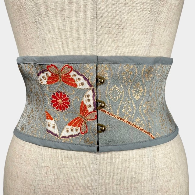 着物コルセット（三つ蝶紋・振袖より制作）Kimono Corset (Butterfly crest・Made of Furisode Kimono)