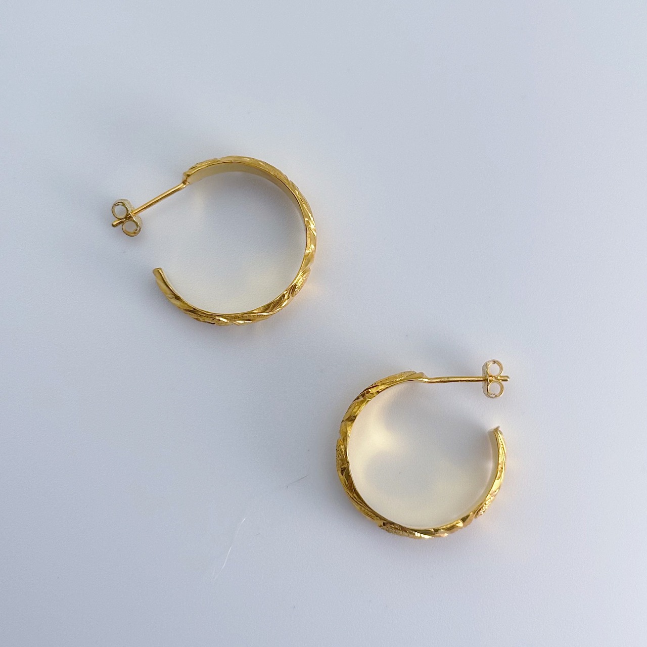 Hoop Earrings -Scroll / Gold -